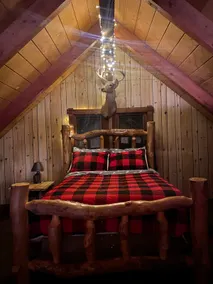 Butternut Chalet by Beaverkill River & hot tub - Image 5