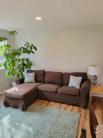 Adorable, private suite w/ parking + garden patio. - Image 4