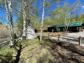 Sleepy Hollow Retreat with Hot Tub + Barrel Sauna - Image 3