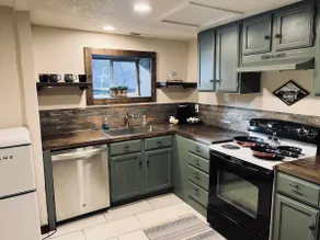 *Perfect Couples Getaway+Minutes to town+Hot-tub! - Image 3