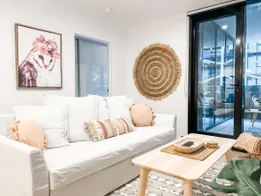 Luxury Apartment in Canberra CBD - Image 4