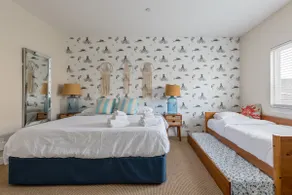 1 block from beach, hot tub, close to SF, 3bd/3ba - Image 4