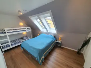 Kiel, parking, wallbox, CO2-free, bed linens included - Image 3