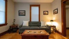 Cottage:Walkable 2 Everything-Super Clean-Downtown - Image 5