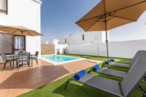 Luxury Villa Lanzarote - Image 2