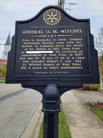 General Mitchel Historic Home in Downtown Lebanon - Image 2