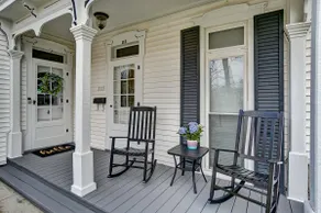 General Mitchel Historic Home in Downtown Lebanon - Image 3