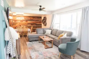 Warm Woodland Retreat w/ 2 Bed 1 Bath - Image 4