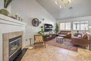 Cozy 4 BD, 2 BA House with Pool & Hot tub - Image 5