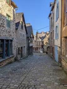 Historic Townhouse in the Centre of Dinan - Image 2