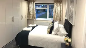Spacious 3Bed&1Bath Pet Friendly Flat w/ Free WiFi - Image 3