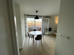 Penthouse overlooking Sierra Nevada - Image 2