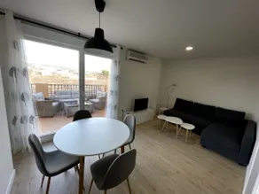 Penthouse overlooking Sierra Nevada - Image 3