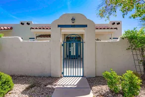 Come enjoy! spa bath, king bed, desert retreat - Image 5