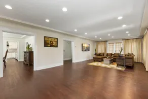 Historical Home Meets Modern Touch. - Image 3