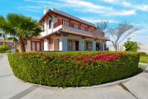 Historical Home Meets Modern Touch. - Image 2