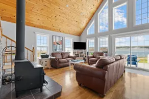 Luxury 3 Bedroom Chalet in Trepassey, Irish Loop - Image 3