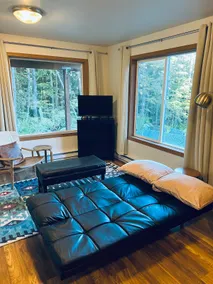 Entire rental unit Beautiful 1 bedroom with a view - Image 5
