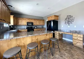 Family friendly 7 bedroom 4.5 bath - Image 4