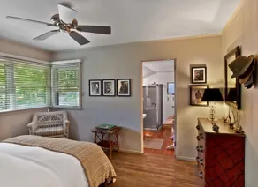 PINES Cozy Beach Hideaway with modern touches - Image 4