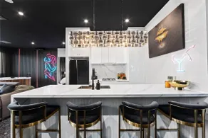 Luxurious 1 Bed Penthouse with Hot Tub - Image 5