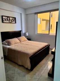 Comfortable, very safe with private parking a/c - Image 2