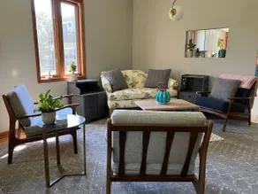 Plant-Filled Small Farm Guest House - Image 2