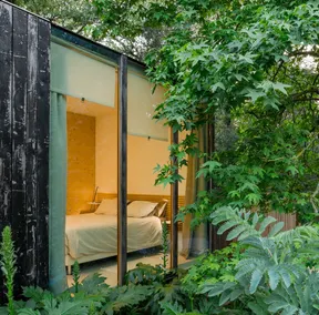 A small apartment surrounded by nature - Image 4