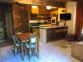 4-bed apartment with terrace. - Image 4