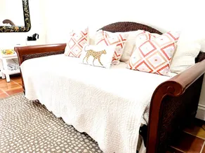 Best Apt in Chevy Chase DC Big Sleeps 4-5, 4 blks to Metro - Image 2