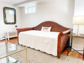 Best Apt in Chevy Chase DC Big Sleeps 4-5, 4 blks to Metro - Image 3