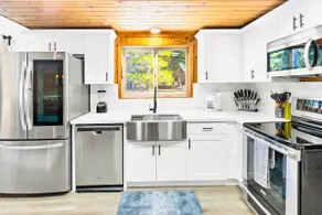 White Pass Wonder - Hot Tub, Wifi, Wood Stove - Image 2