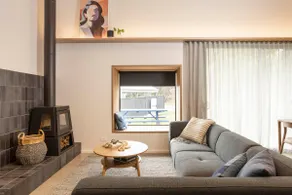 Modern Comfort - Walk to Town from John's - Image 2