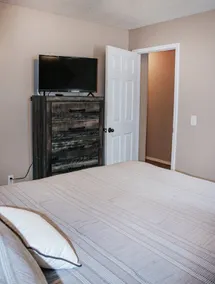 The Cheerful Canton Getaway • Close to Canton Lake - Image 3