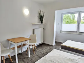 large 2 bed room apartment with balcony - Image 3