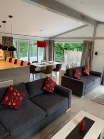 Peaceful 3 Bedroom Lodge With Hot Tub & Field View - Image 2