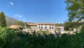 Gorgeous Gite in peaceful setting with pool & lake - Image 2