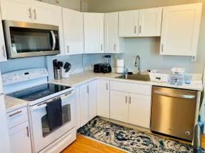 Lovely Seaside Park Getaway - Walk to Beach & Bay - Parking, Badges, BBQ - Image 2
