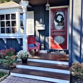 Grimsby Beach Cottage - Image 2