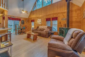 3-Bedroom Lake Front Log Cabin with Private Dock - Image 2