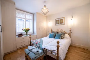 Waterman's Cottage - Image 3