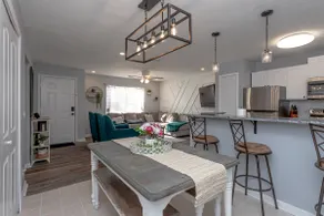 Hot Tub Getaway | Near Downtown & Tybee - Image 3