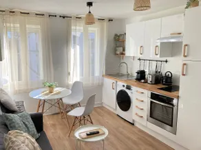 The Green Wood Apartment ★Cozy 2-room apartment in the heart of the city★ - Image 2