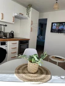 The Green Wood Apartment ★Cozy 2-room apartment in the heart of the city★ - Image 3