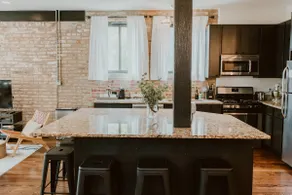 Spacious Family Loft | Wrigley + Parking + Arcade - Image 5
