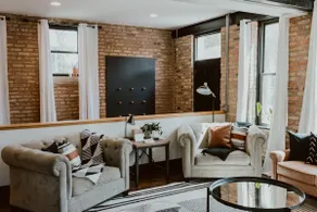 Spacious Family Loft | Wrigley + Parking + Arcade - Image 2