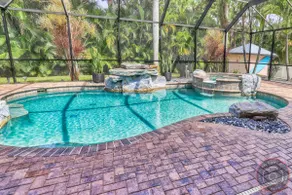 Spacious 3 Br Home w/ Pool- 1 mile walk to beach - Image 2