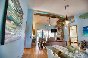 Spacious 3 Br Home w/ Pool- 1 mile walk to beach - Image 5