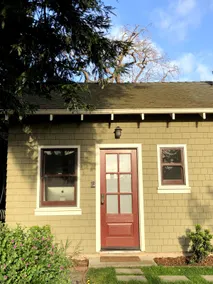 Cozy redwood cottage by the bay - Image 2