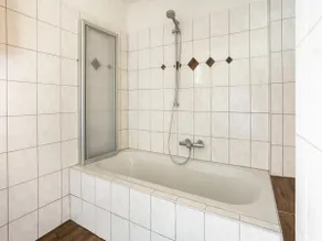 Large apartment with its own large terrace - Image 2